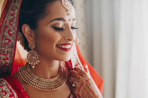 Best Places to get a bridal Make up in Noida